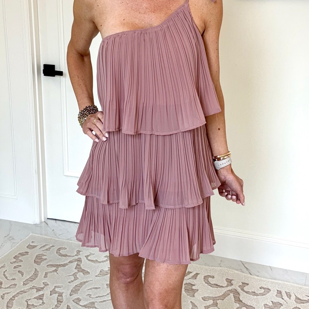 Lulu’s One-Shoulder Pink Dress